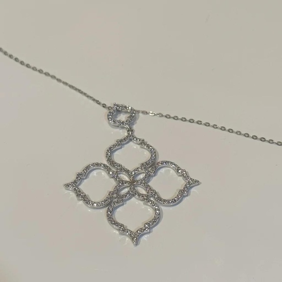 Women's Necklace - Picture 4 of 5